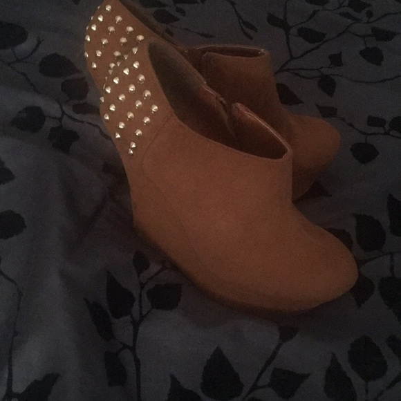 Studded Wedge bootie - Picture 1 of 4